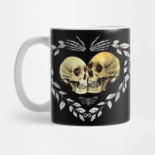 Heart eternal Lovers skeletons, lovers, cool skulls, bones, Human anatomy,romance skull, bones Mug